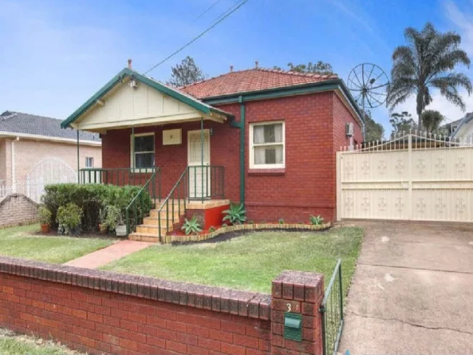 31 Montrose Avenue, Merrylands, NSW 2160