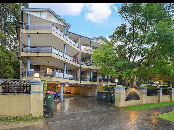 15/18-20 Blaxcell Street GRANVILLE NSW