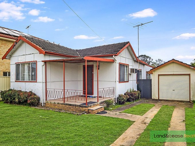 8 Fields Road MACQUARIE FIELDS NSW