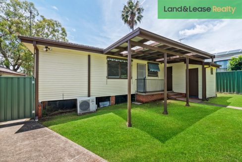 15 Barcoo Avenue LEUMEAH NSW