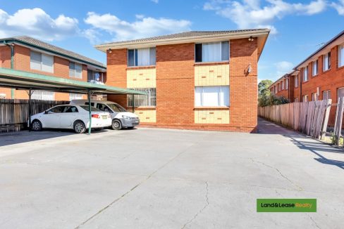 2/87 Hampden Road LAKEMBA NSW