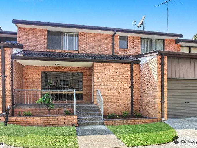 5/140 Greenacre Road GREENACRE NSW