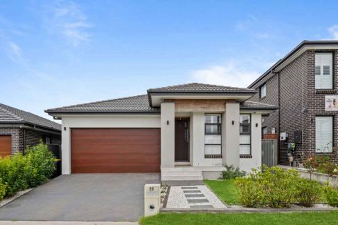 20 Jardine Drive EDMONDSON PARK NSW