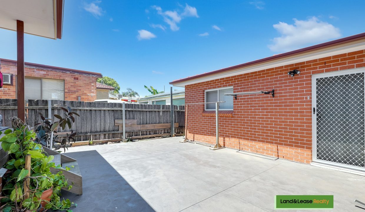 13 Carlton Parade PUNCHBOWL NSW