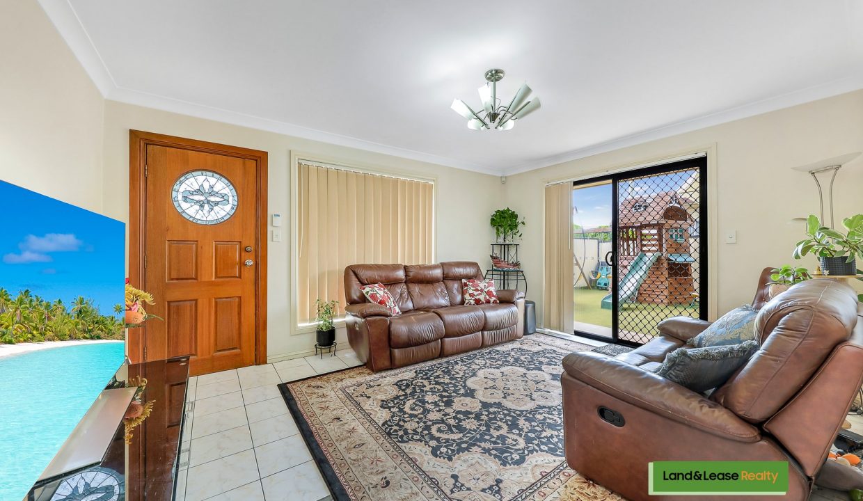 1/13-15 Fields Road MACQUARIE FIELDS NSW