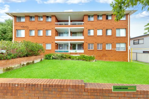 13/54 Fairmount Street LAKEMBA NSW