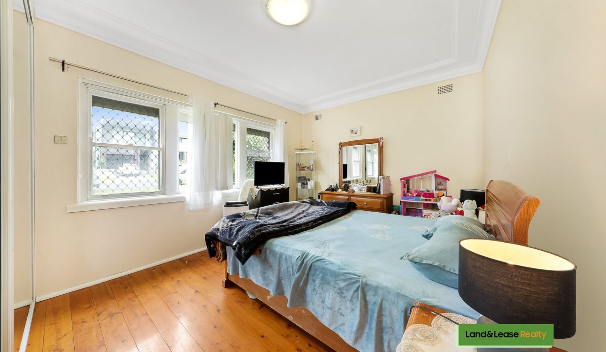 32 Carson Street PANANIA NSW