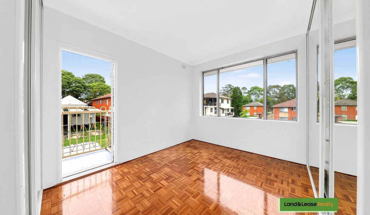 8/2 Third Avenue CAMPSIE NSW