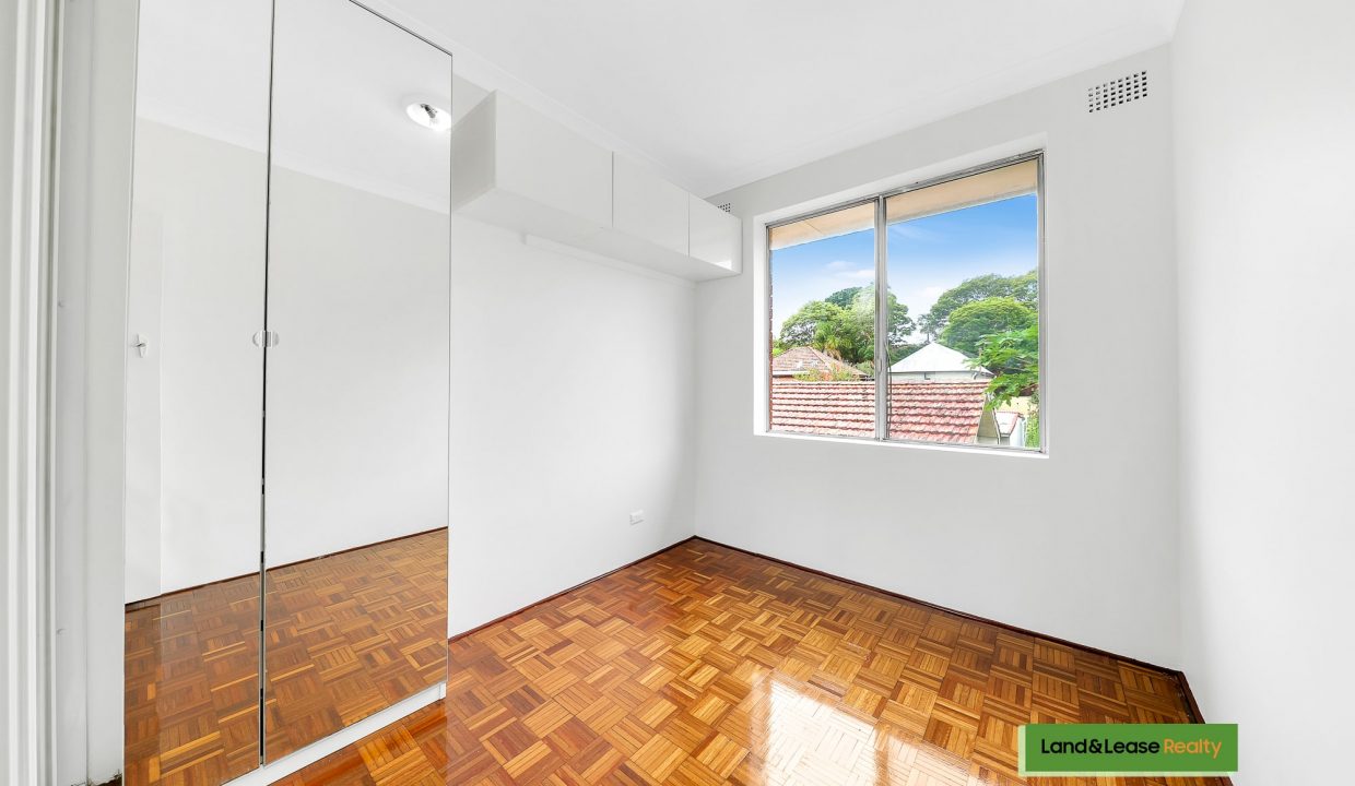 8/2 Third Avenue CAMPSIE NSW