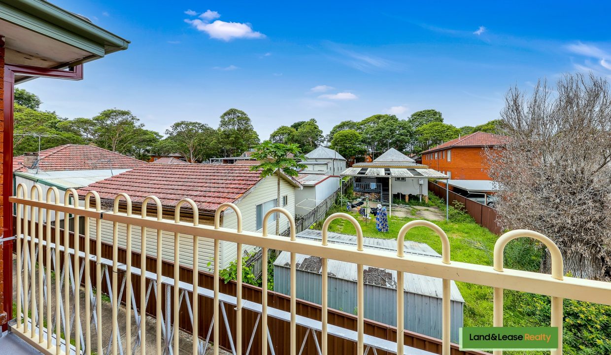 8/2 Third Avenue CAMPSIE NSW