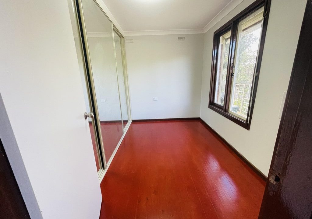 1 Berrigan Crescent MACQUARIE FIELDS NSW