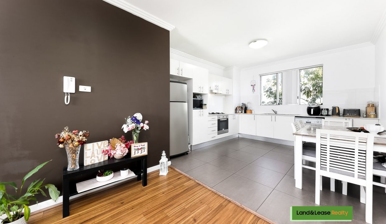 32/2 Civic Ave PENDLE HILL NSW