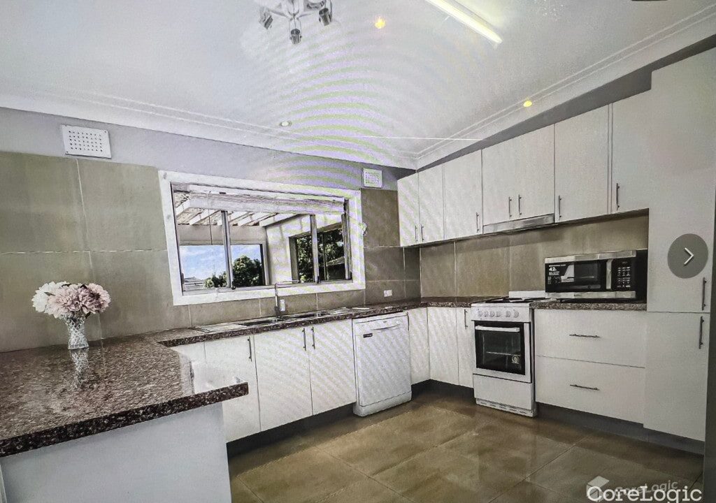 301 Roberts Rd GREENACRE NSW