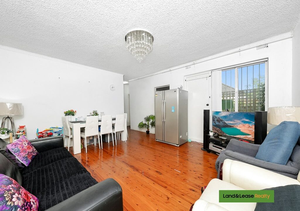 2/5 Defoe Street WILEY PARK NSW