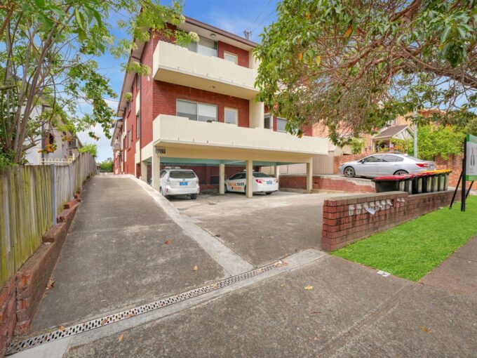 3/65 Fairmount Street LAKEMBA NSW