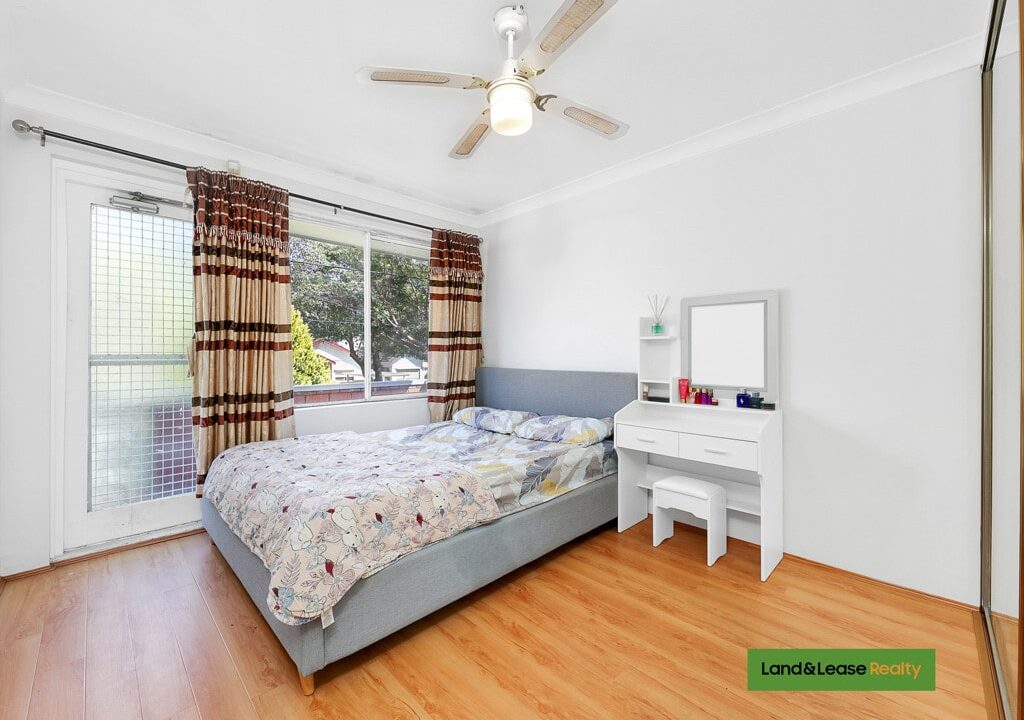 4/23 Second Avenue CAMPSIE NSW