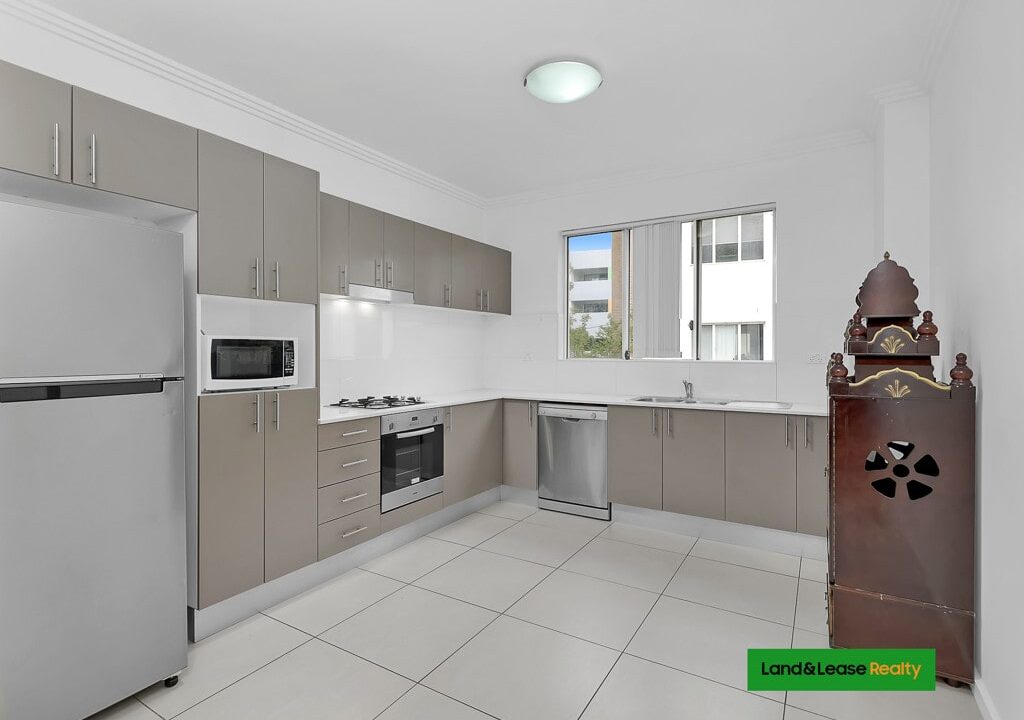 10/2-12 Civic Avenue PENDLE HILL NSW