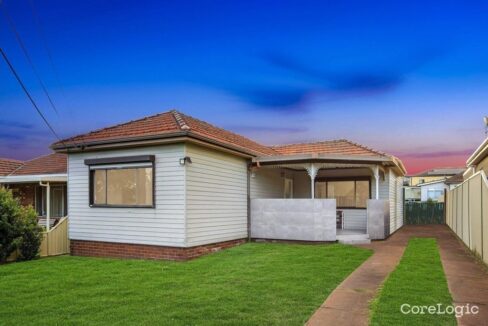 110 Roberts rd GREENACRE NSW