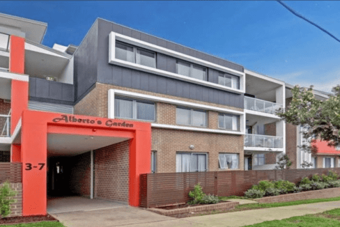 10/3-7 Gover Street PEAKHURST NSW