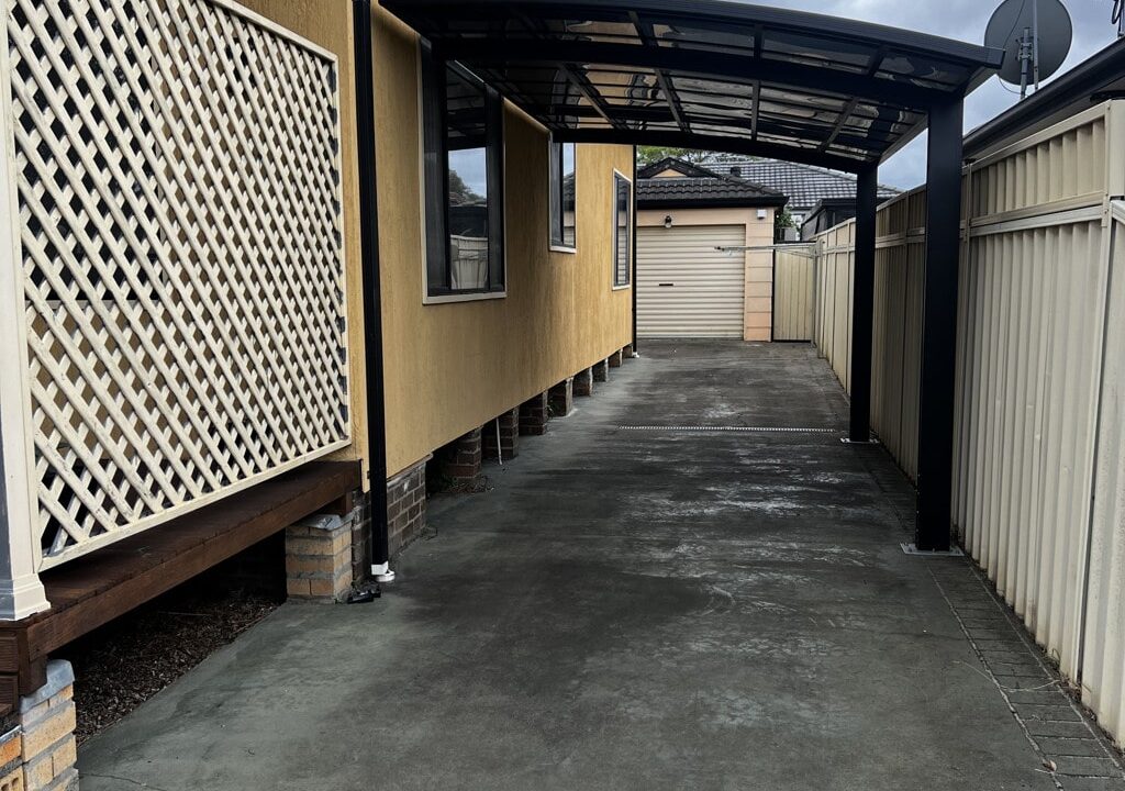 16 Wilbur st GREENACRE NSW