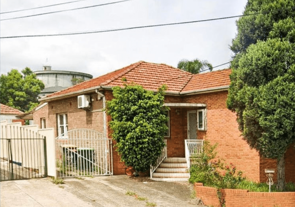 208 King Georges Road ROSELANDS NSW