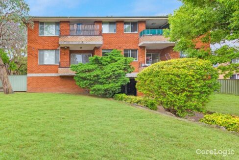 11/33-35 Crown GRANVILLE NSW