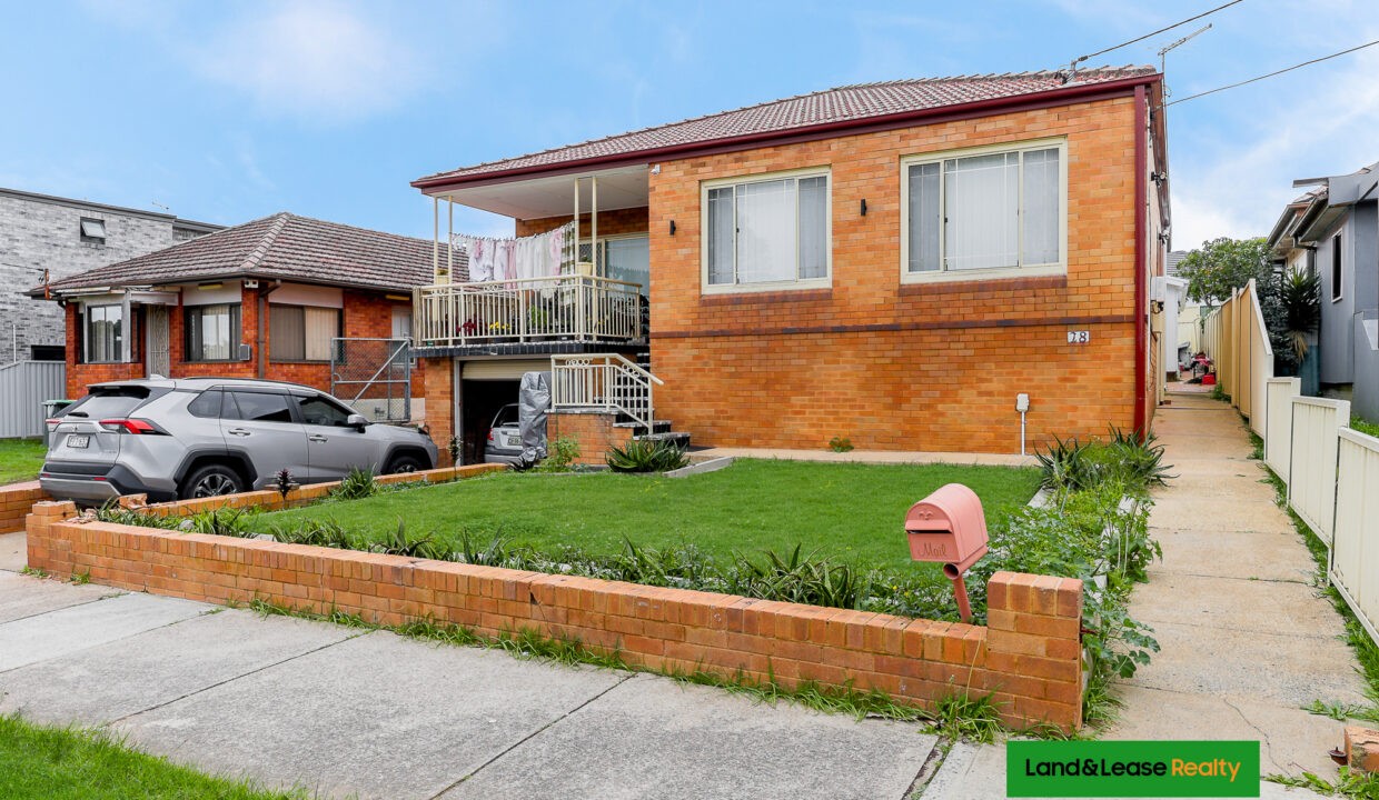 28A Maiden St, Greenacre NSW 2190