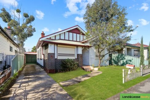 39 Woodville Road GRANVILLE NSW