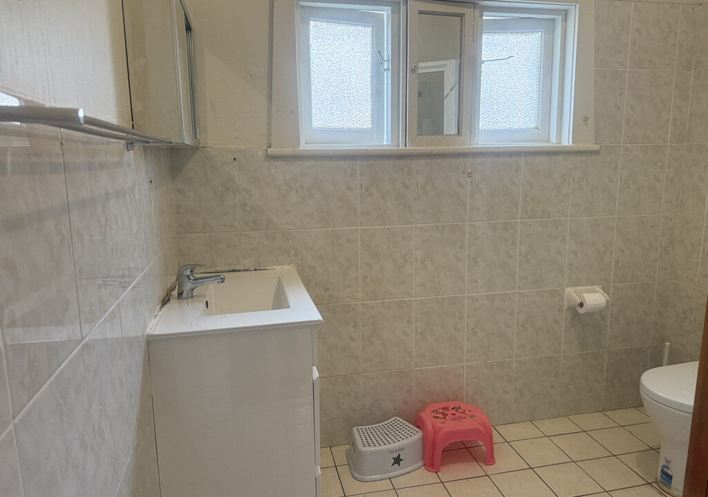 1024px.168727701__1760921111-56789-IMG9029