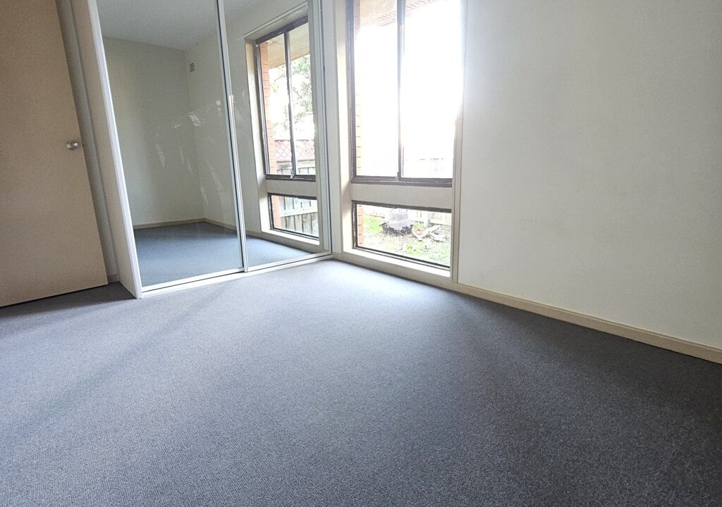 12 Mungadal Way AIRDS NSW