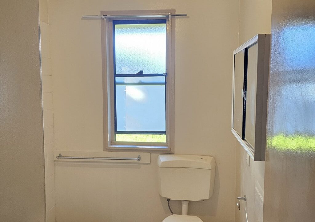 12 Mungadal Way AIRDS NSW