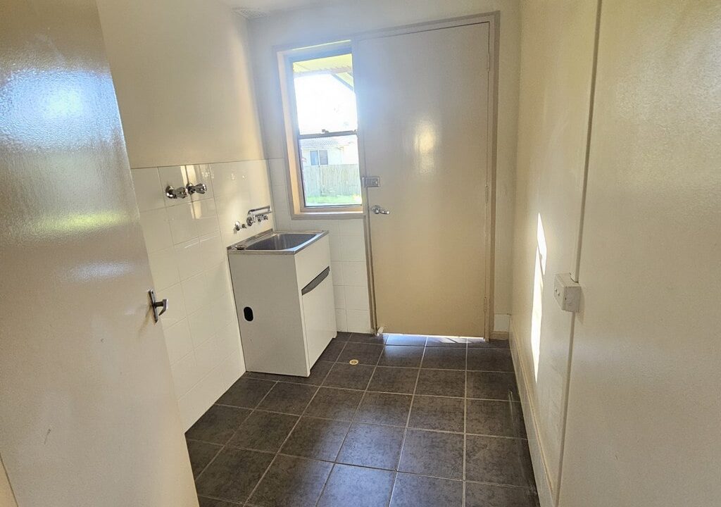 12 Mungadal Way AIRDS NSW