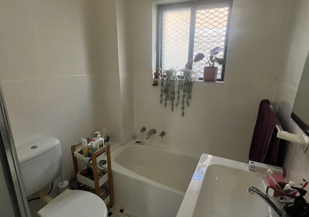 1/10-12 Hampden Road LAKEMBA NSW