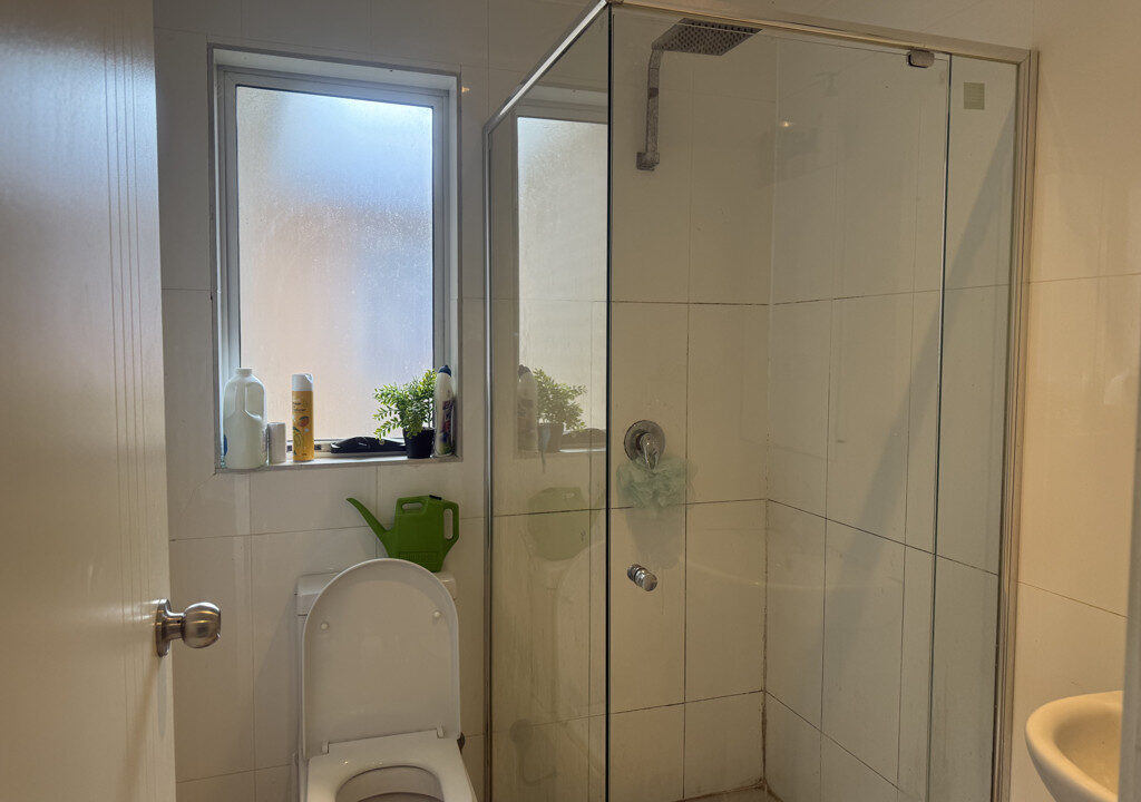 273 Flat B King georges Rd ROSELANDS NSW