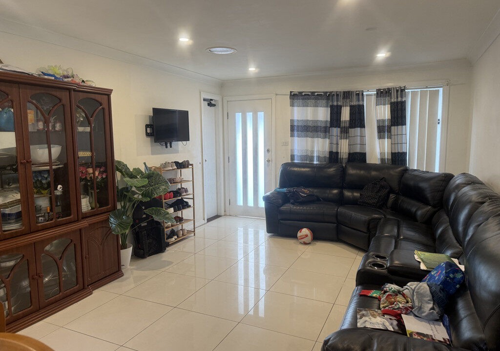 273 Flat B King georges Rd ROSELANDS NSW