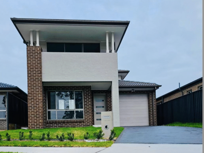 60 Twenty eight ave AUSTRAL NSW