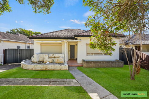 19 Moorefields Road KINGSGROVE NSW
