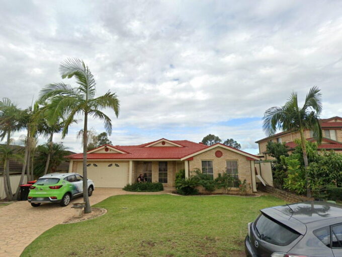 10 Ulladulla Drive, PRESTONS NSW