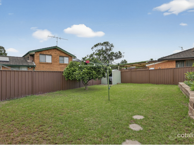 13 Guernsey Ave MINTO NSW