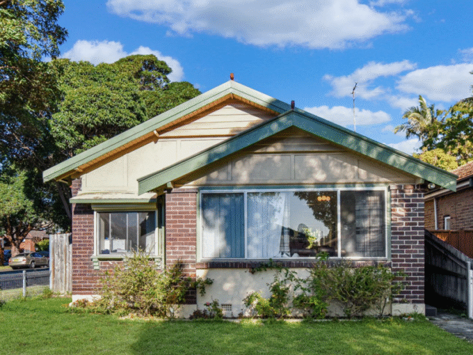 74 Seventh ave CAMPSIE NSW