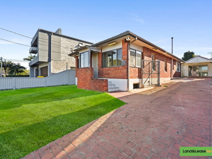 30 Maiden Ave GREENACRE NSW